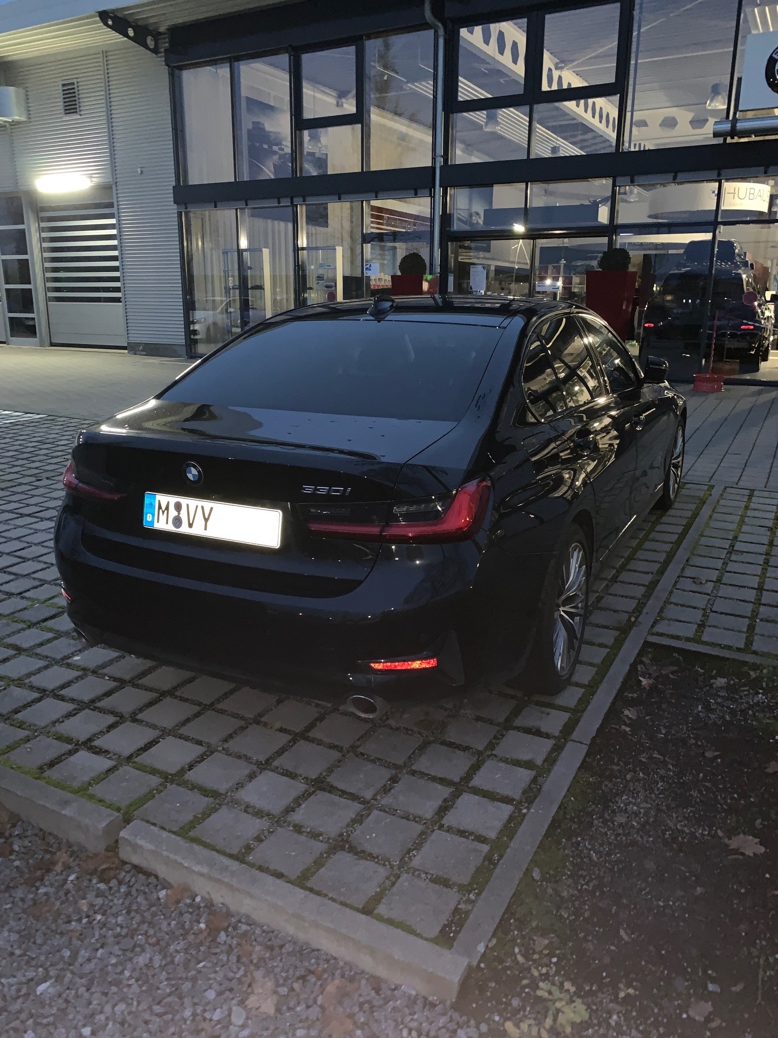 330i M VY.jpg
