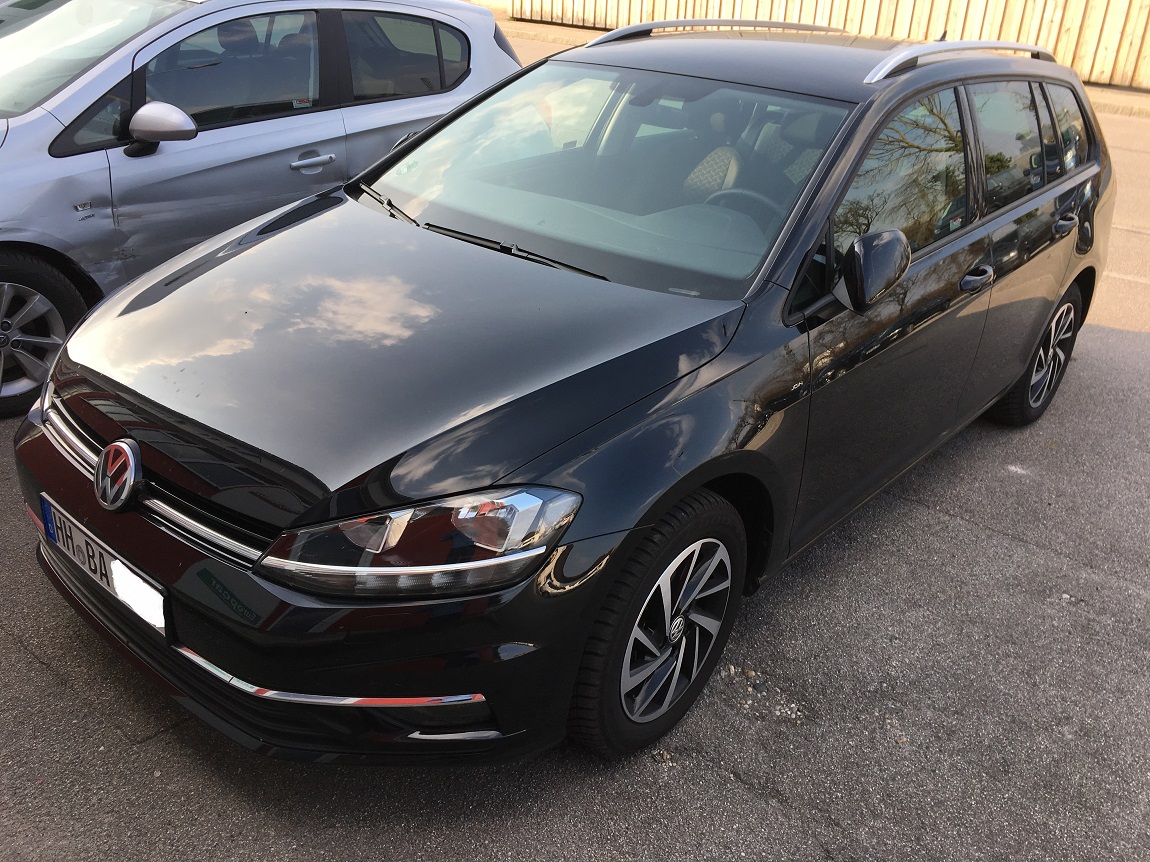 VW Golf Variant.jpg