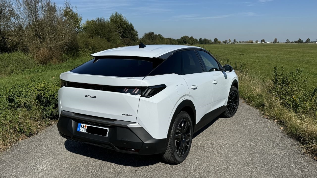Peugeot 3008_002.jpg