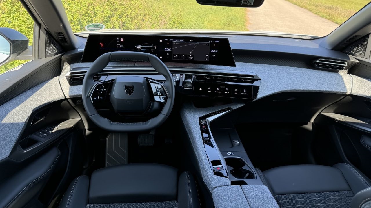 Peugeot 3008_003.jpg