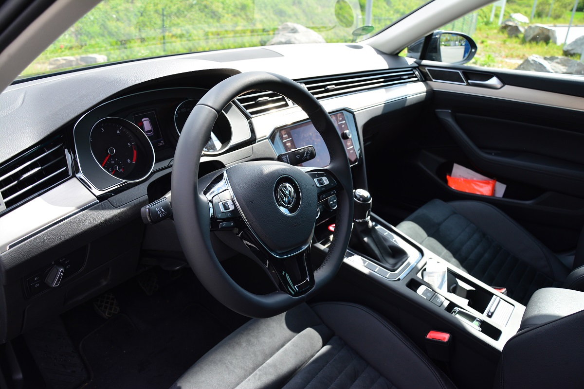VW Passat No6.jpg