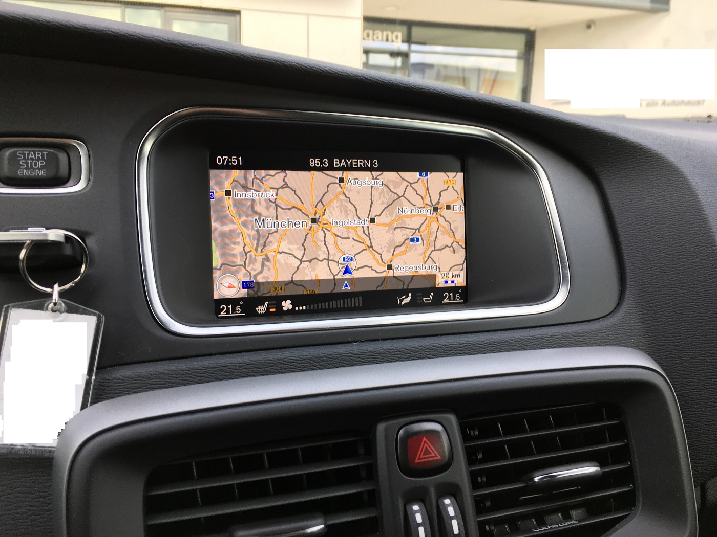 VolvoV40_4.jpg