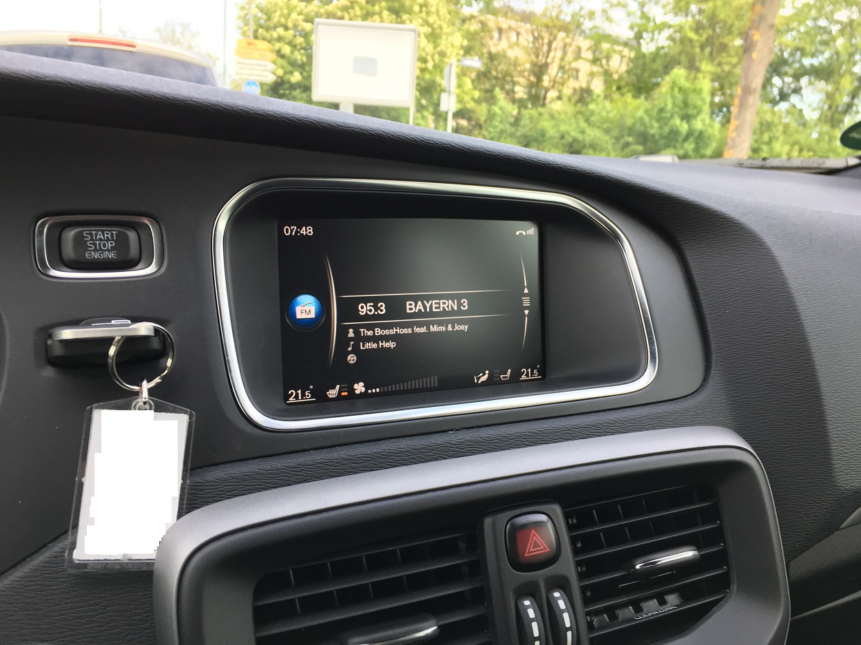 VolvoV40_3.jpg