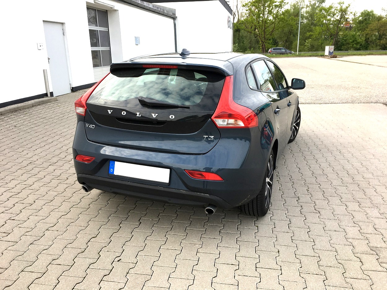VolvoV40_2.JPG
