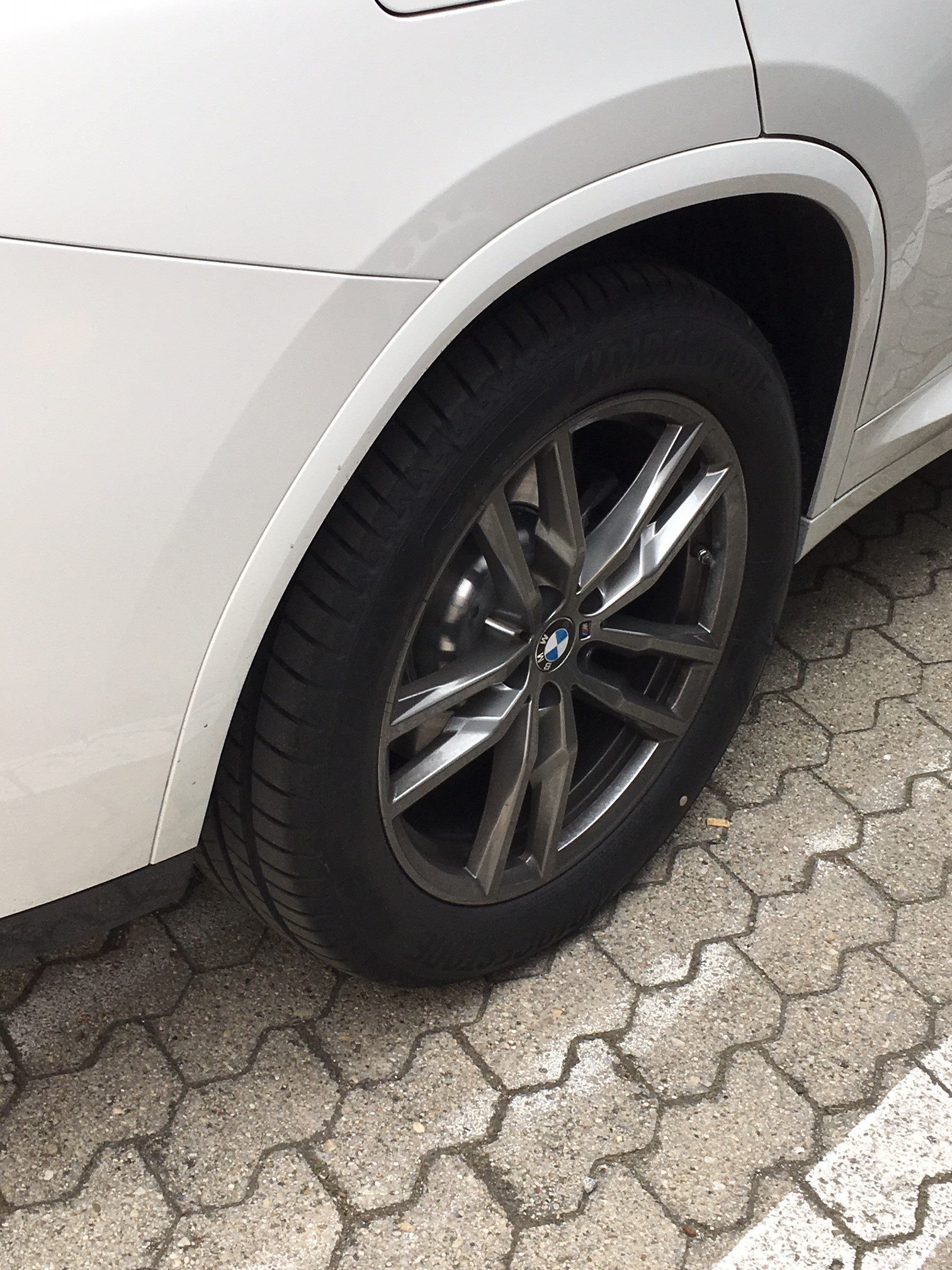 X4 19 Zoll Räder.jpeg