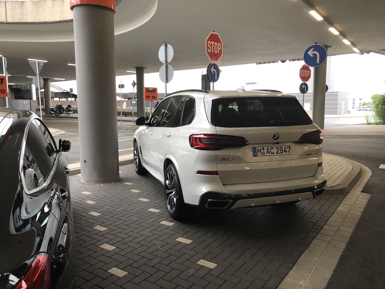 Sixt_BMW X5 x30d_001.JPG