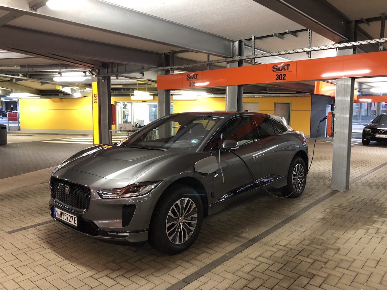 SIXT_Jaguar E-Pace_001.JPG