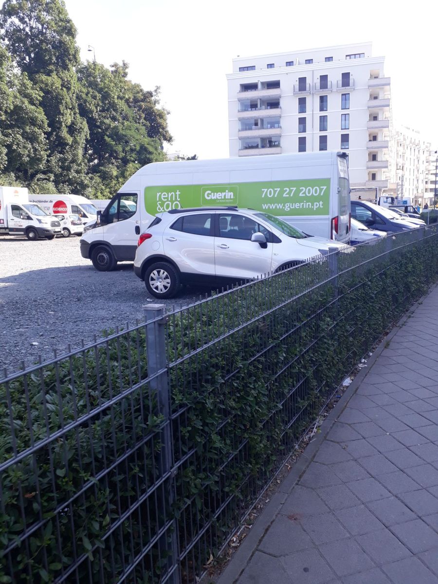 Guerin bei Buchbinder.jpg