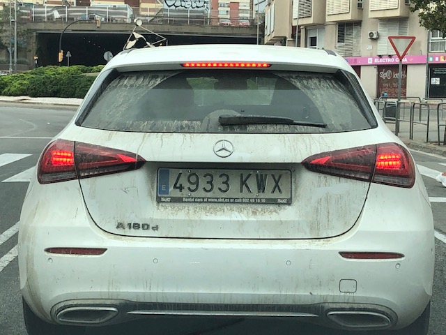 Dreckige Autos Sixt.jpg