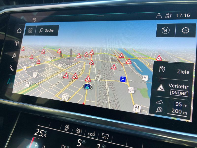 Sixt A6 Navi.jpg