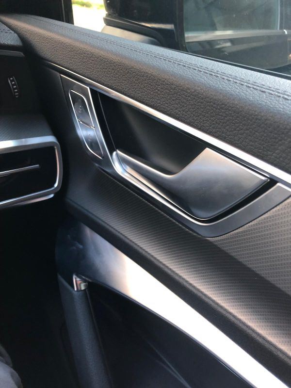 Sixt A6 Tür innen.jpg