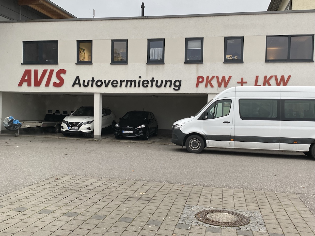 AVIS LA.JPG