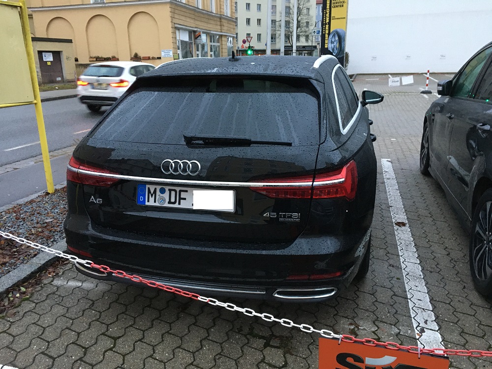 Sixt12.jpg