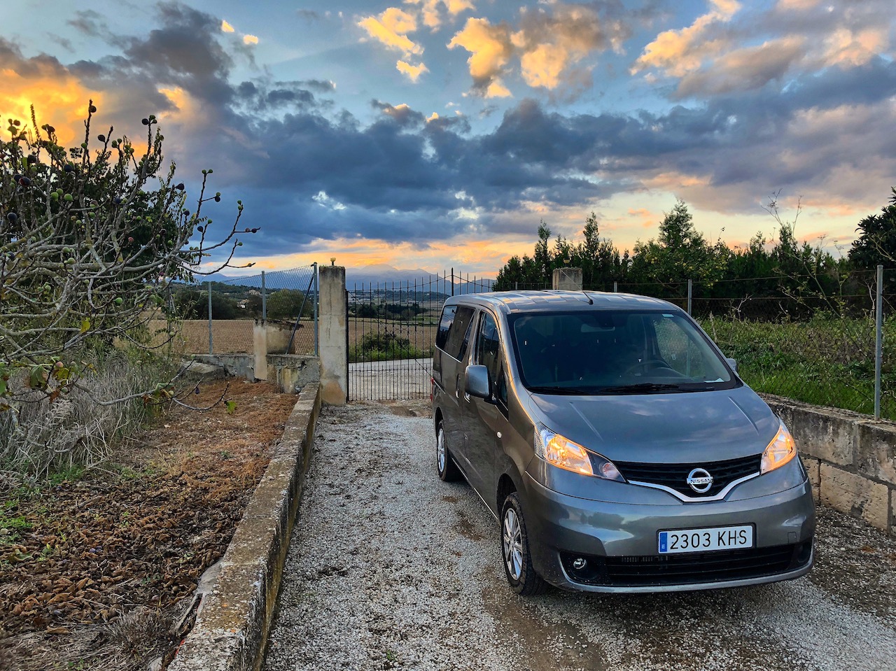 Nissan NV200.JPG
