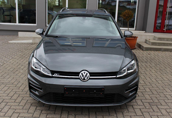 Golf 7 Variant R-Line.PNG