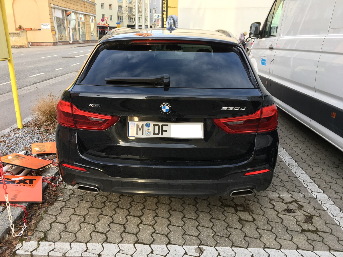 Sixt28.jpg