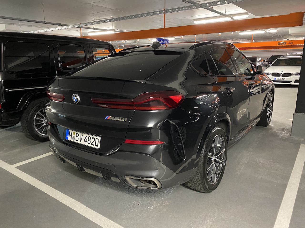 SIXT_X6M50i.JPG