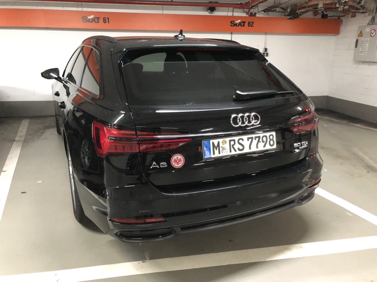 Den Eintracht Sticker habe ICH nicht drauf gebappt ... trotzdem feier ichs haha