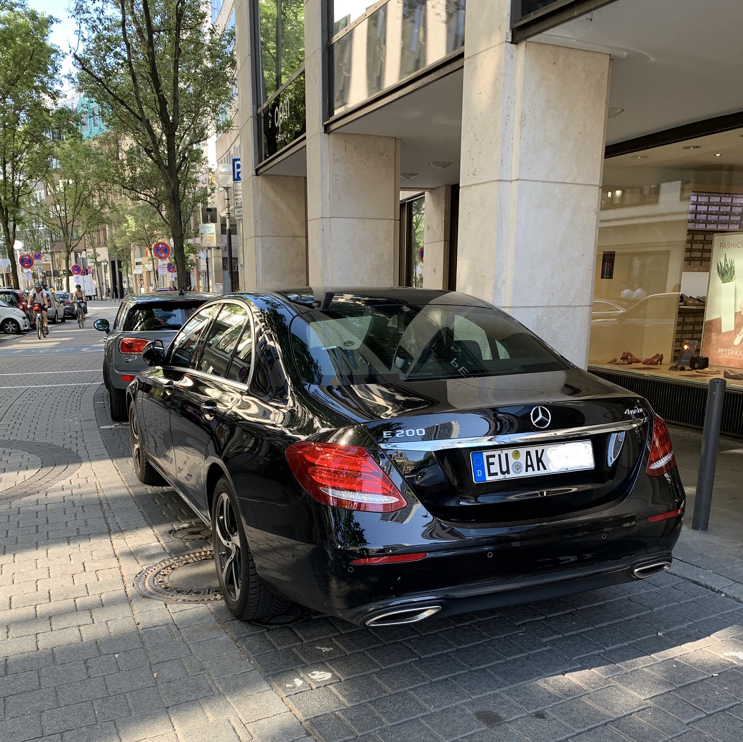 Mercedes Benz E200 4matic Limousine Avis.jpg