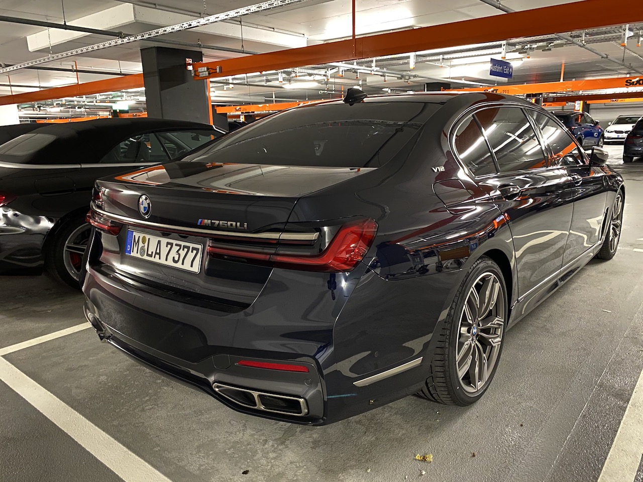SIXT_BMW 760Li_02.JPG