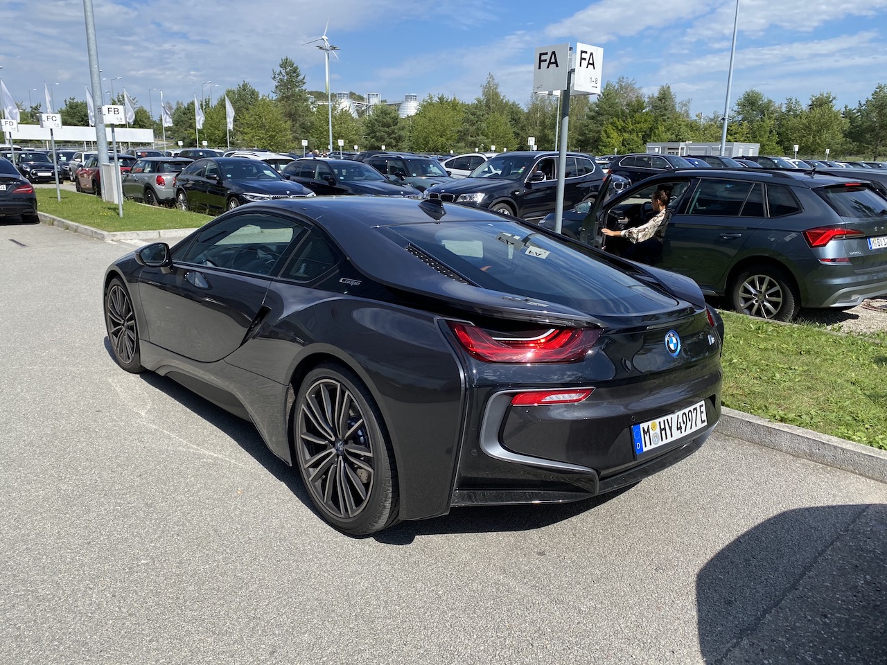 SIXT_i8 Roadster.JPG