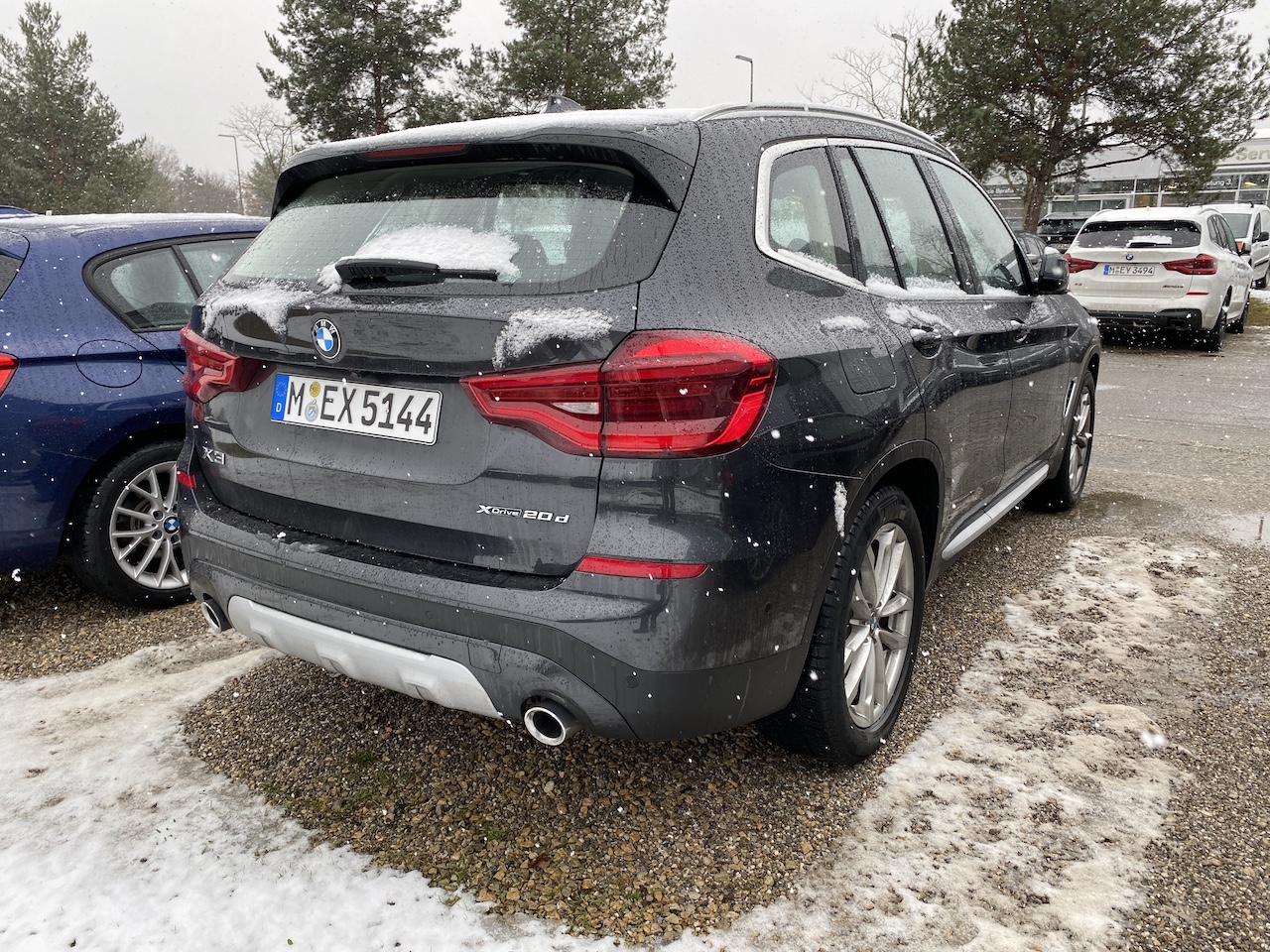 SIXT_X3 x20d.JPG
