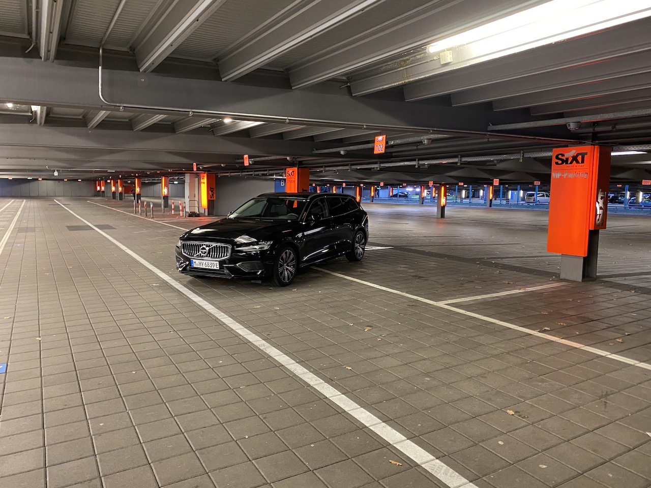 SIXT_Volvo V60 PHEV.JPG