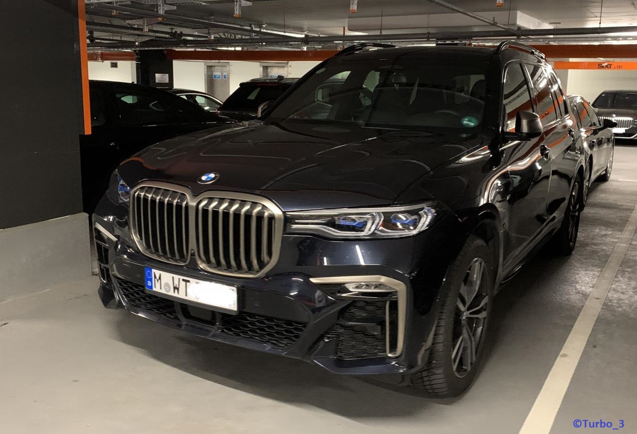 BMW X7 M50d.jpg