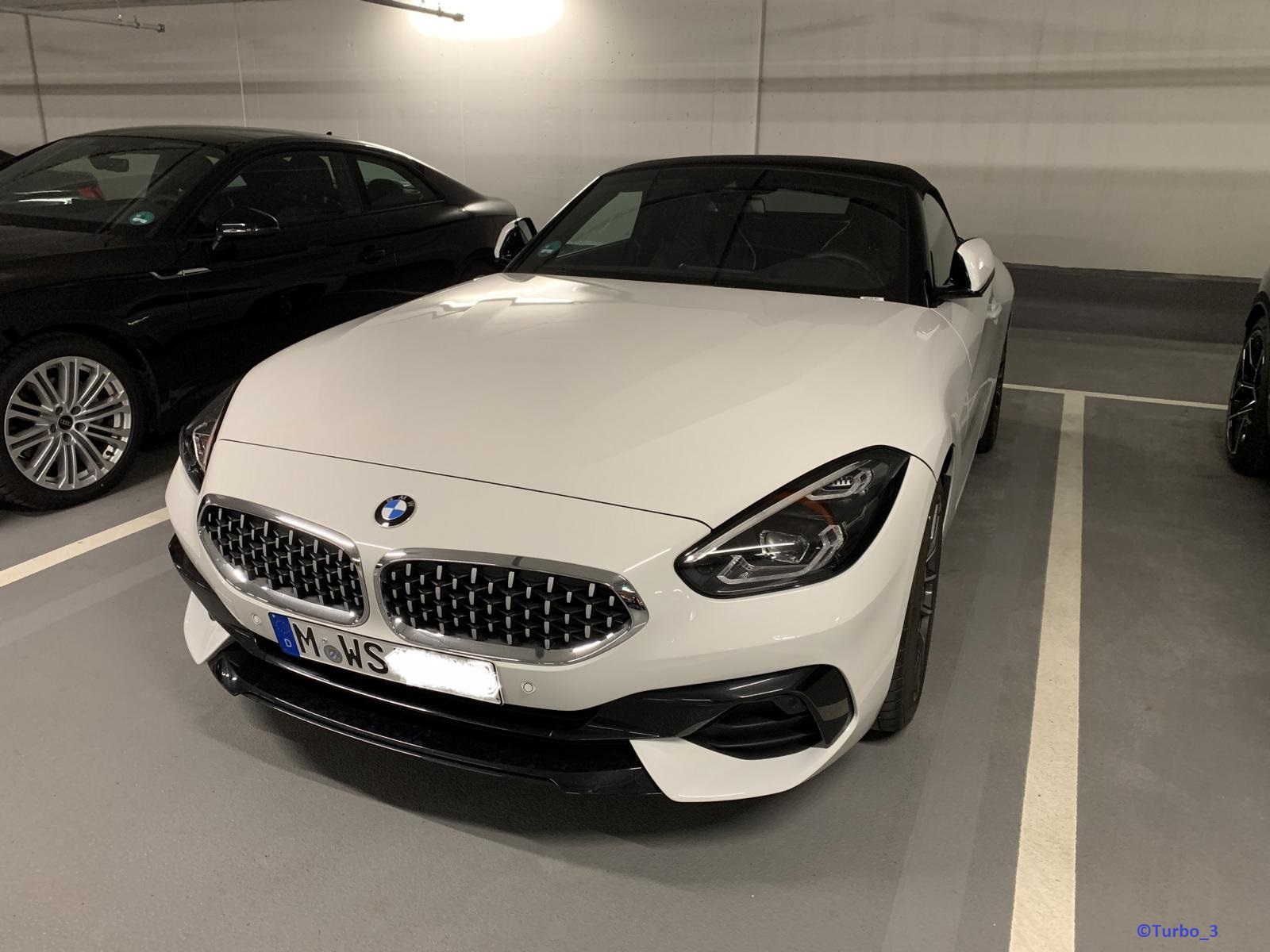 BMW Z4 sDrive 20i Front.jpg