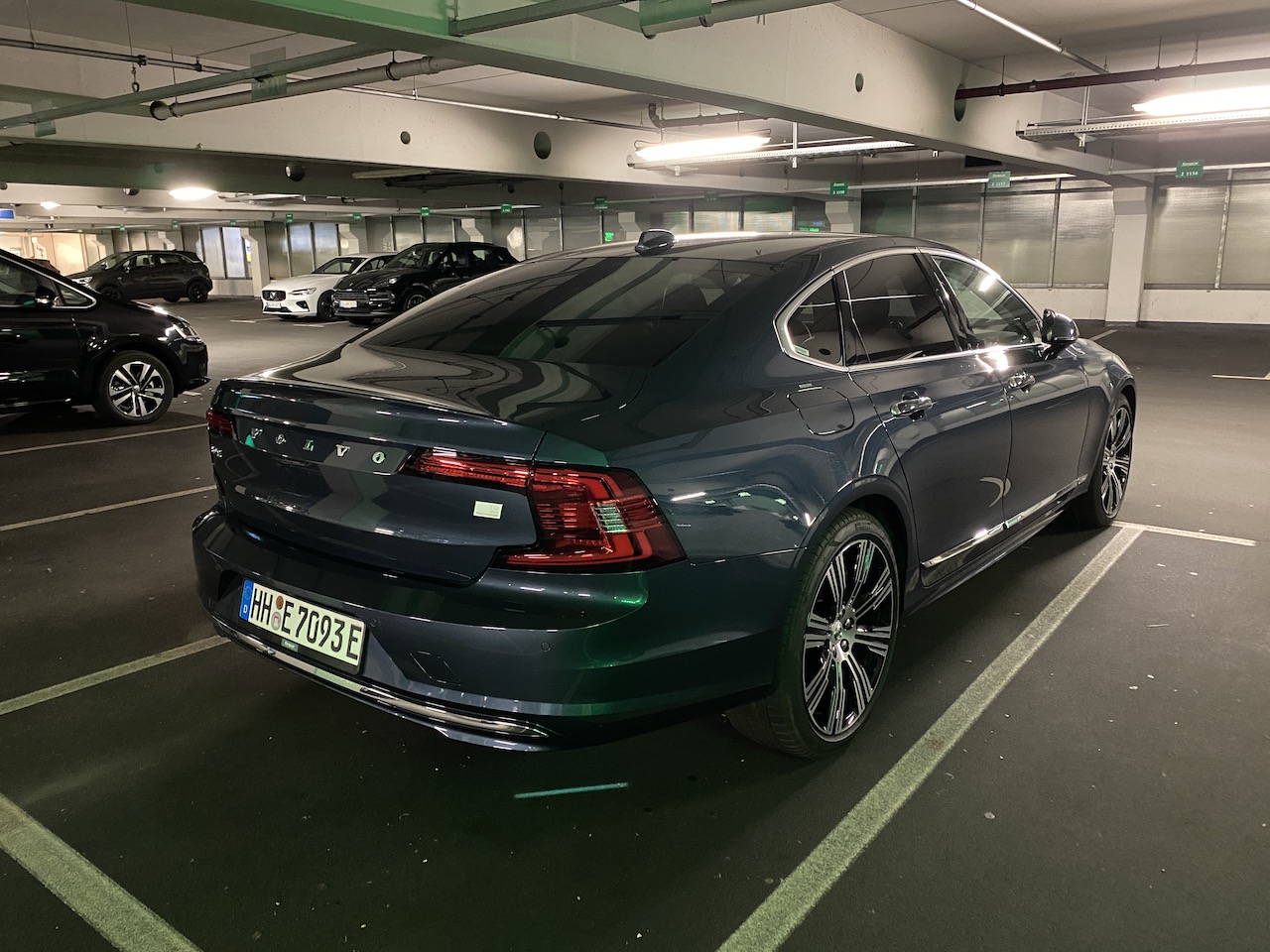 Europcar_Volvo S90 T8 Recharge.JPG