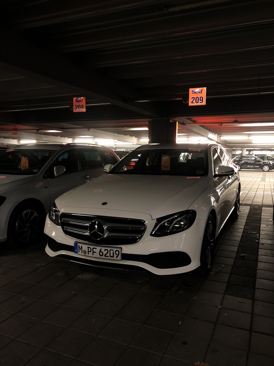 Mercedes E200