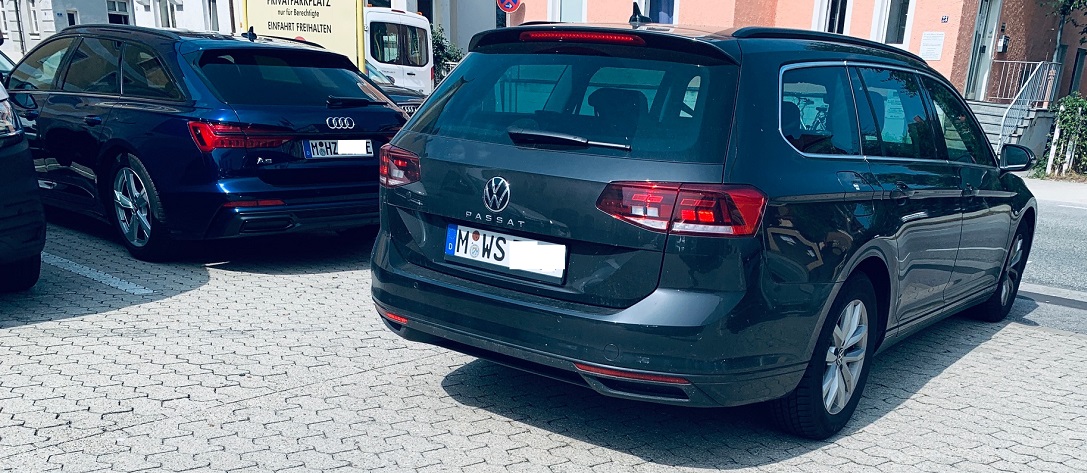 Sixt1.jpg