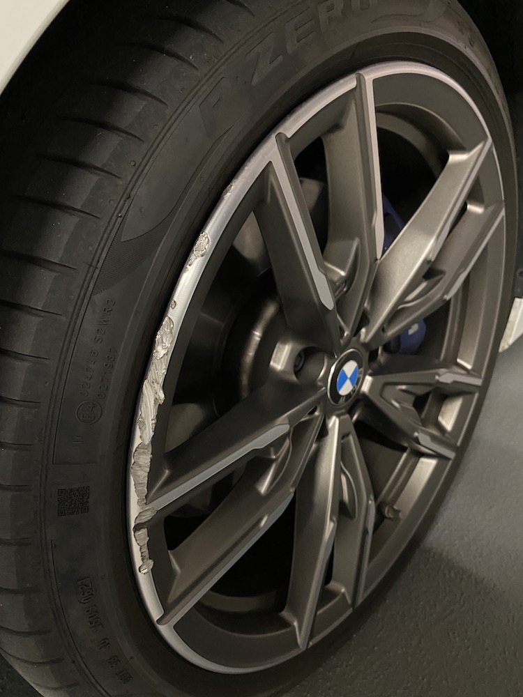 SIXT_BMW M440i Cab Felge_02.JPG