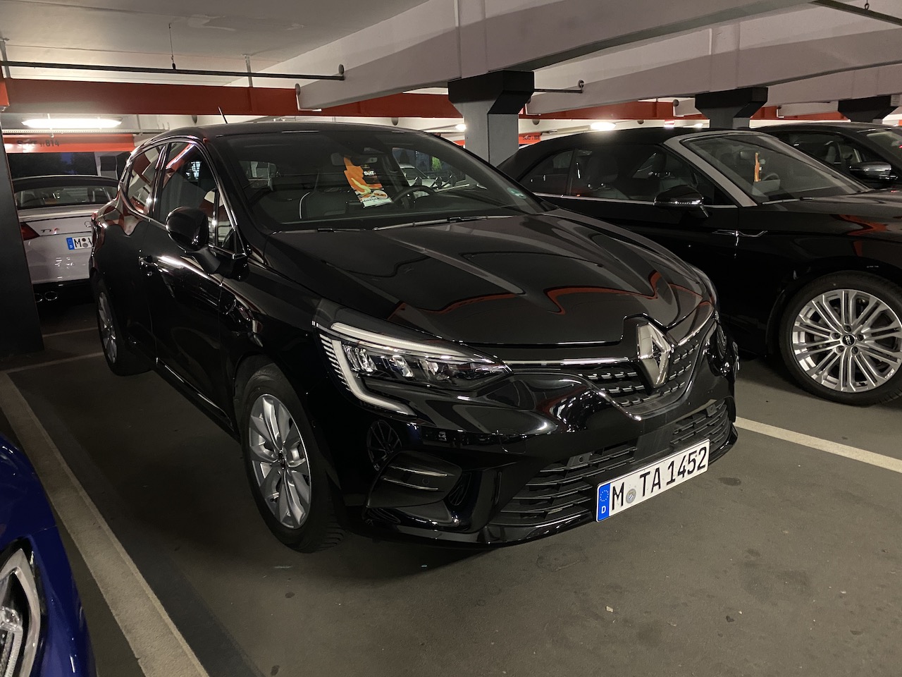 SIXT_Renault Clio.JPG