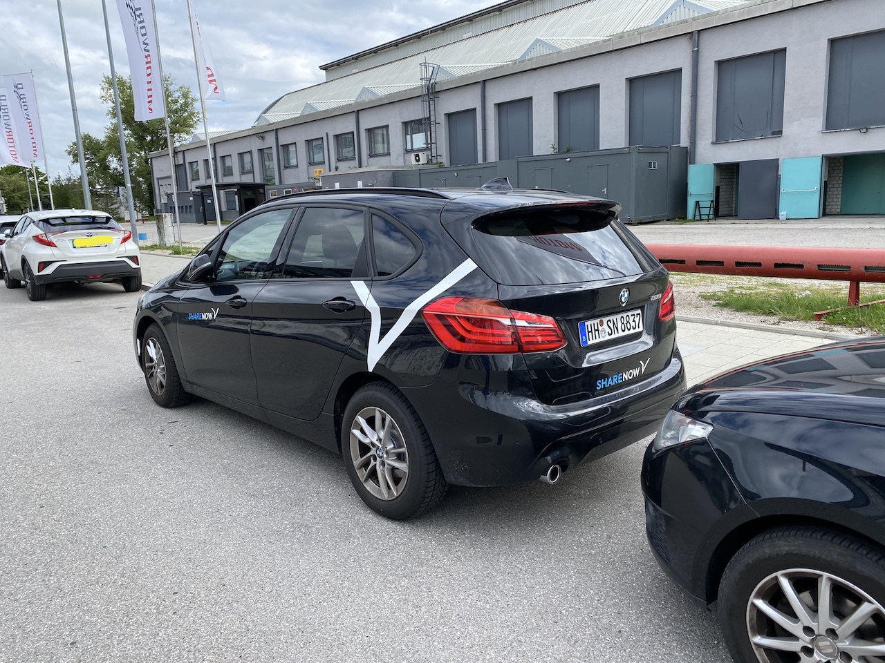SN_BMW220i AT.JPG