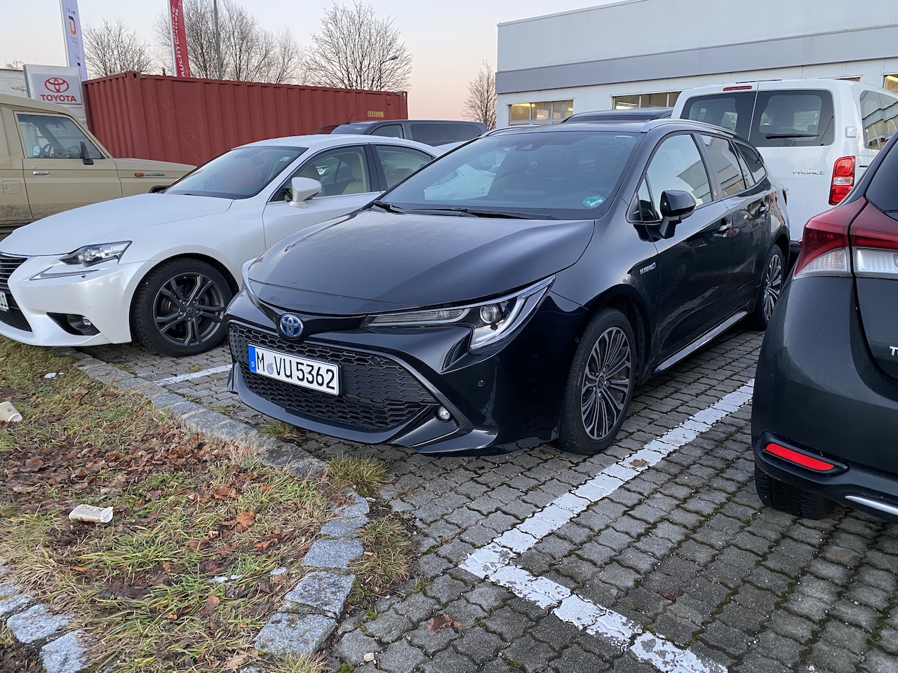 Toyota_SIXT.JPG