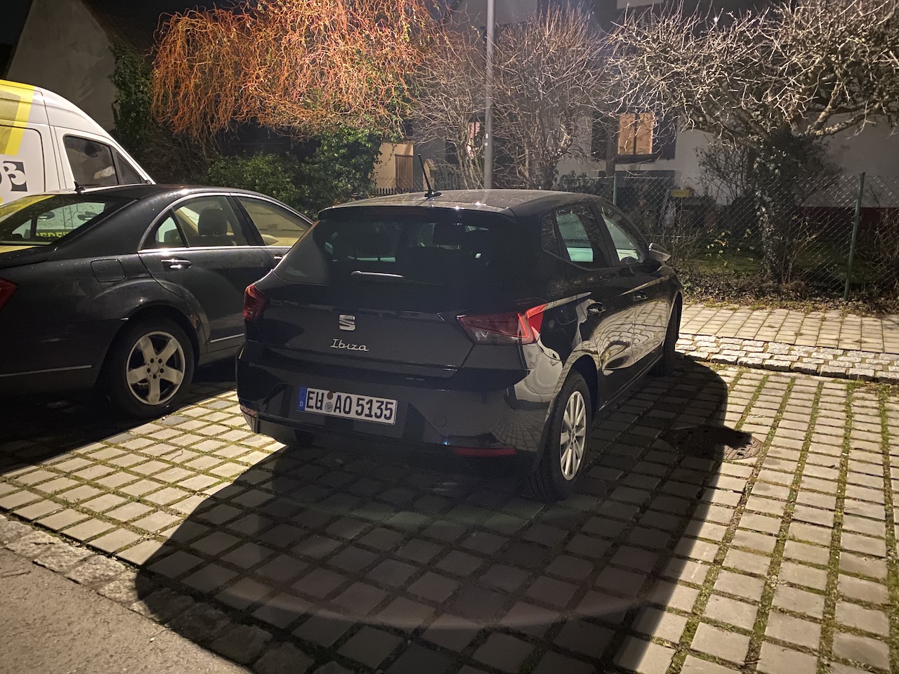 AVIS.JPG